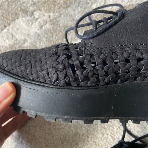 Eileen Fisher // Oath Platform Oxford Woven Leather Lace Up Shoe // Size 6 - Picture 4 of 11